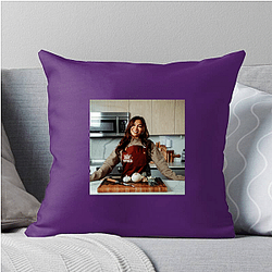 Cassie Yeung Merchandise Cassie Yeung Pillows Cover