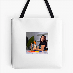 Cassie Yeung Fan Art Cassie Yeung Bags
