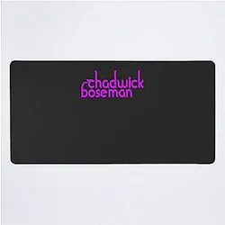 Copie of Chadwick Boseman Fitted Scoop T-Shirt Desk Mat