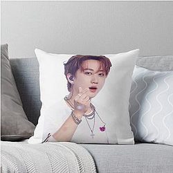 Tiny Heart Changbin Throw Pillow