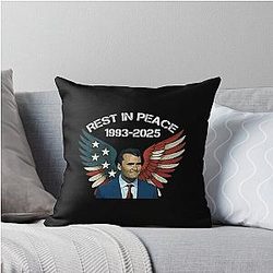 REST FOR CHARLIE KIRK 1993-2025 - PRAY FOR CHARLIE KIRK A TRUE PATRIOT CHARLIE KIRK THROW PILLOW