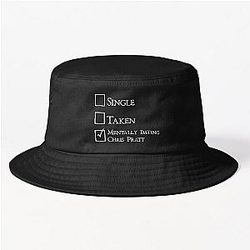 Mentally dating Chris Pratt Bucket hat