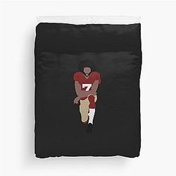 Colin Kaepernick Kneeling Essential T-Shirt Duvet Cover