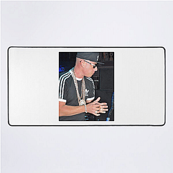 Cosculluela has major hits Cosculluela Mouse Pads