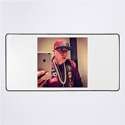 Cosculluela sings Reggaeton Cosculluela Mouse Pads