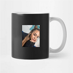 Red Carpet Queen Danna Paola Mugs