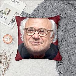 Danny DeVito - Jersey Films Production Powerhouse Danny Devito Pillows Cover