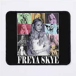 Vintage Freya Skye Descendants Zombies Worlds Collide Tour 
The Rise Of Red Descendants Concert 
Freya Skye Music Tour Mouse Pad