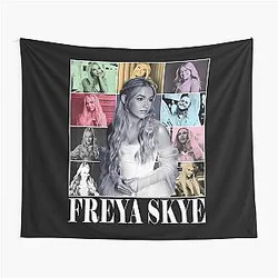 Vintage Freya Skye Descendants Zombies Worlds Collide Tour The Rise Of Red Tapestry