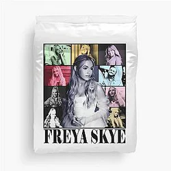Vintage Freya Descendants Zombies Worlds Collide Duvet Cover