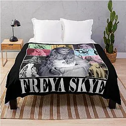 Vintage Freya Skye Descendants Zombies Worlds Collide Tour The Rise of Red Concert Freya Skye Music Tour Throw Blanket