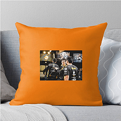 Dignitas signed a Valorant women's team Dignitas Pillows Cover