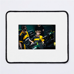 Dignitas is known for its alien logo Dignitas Mouse Pads