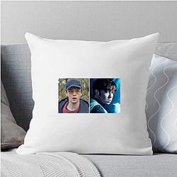Distractible episodes are often long Distractible Pillows Cover