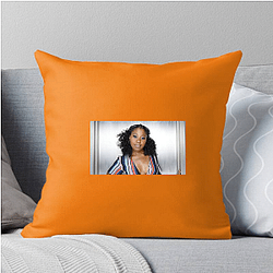 Style Icon Dominique Fishback Pillows Cover