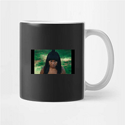 Red Carpet Queen Dominique Fishback Mugs