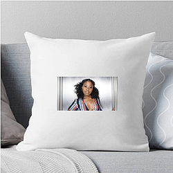 Style Icon Dominique Fishback Pillows Cover