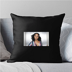 Style Icon Dominique Fishback Pillows Cover