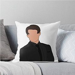 Elijah Mikaelson Throw Pillow