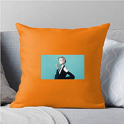 Glamorous Diva Elizabeth Debicki Pillows Cover