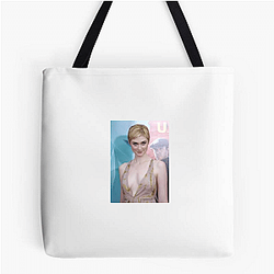 Red Carpet Queen Elizabeth Debicki Bags