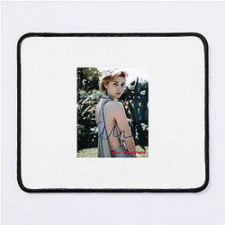 Academy Award Winner Elizabeth Debicki Mouse Pads