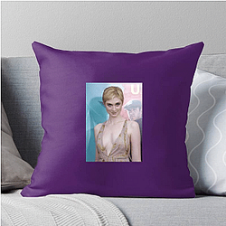 Red Carpet Queen Elizabeth Debicki Pillows Cover