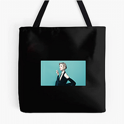 Glamorous Diva Elizabeth Debicki Bags