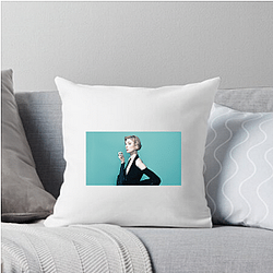 Glamorous Diva Elizabeth Debicki Pillows Cover