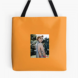Academy Award Winner Elizabeth Debicki Bags