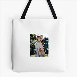 Academy Award Winner Elizabeth Debicki Bags