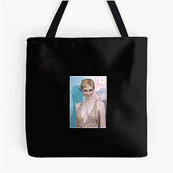 Red Carpet Queen Elizabeth Debicki Bags