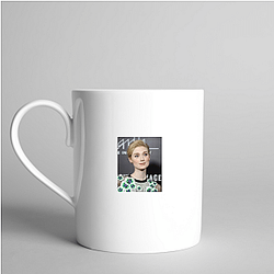 Style Icon Elizabeth Debicki Mugs