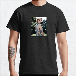 Academy Award Winner Elizabeth Debicki T-Shirts