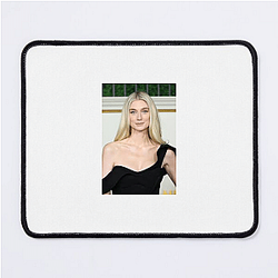 Hollywood Starlet Elizabeth Debicki Mouse Pads