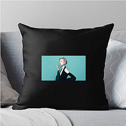 Glamorous Diva Elizabeth Debicki Pillows Cover