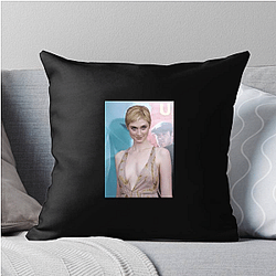 Red Carpet Queen Elizabeth Debicki Pillows Cover
