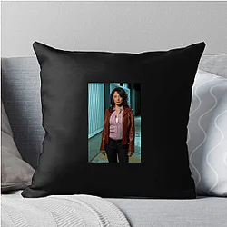Elle Greenaway Merch For Fans Elle Greenaway Pillows Cover