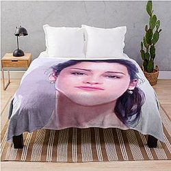 Emilia Clarke 2015 Blanket