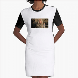 Red Carpet Queen Emma D'arcy Dresses