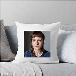 Style Icon Emma D'arcy Pillows Cover