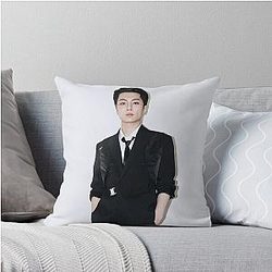 ENHYPEN Jay No doubt Throw Pillow