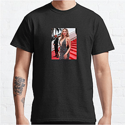 Breakout Actress Ester Exposito T-Shirts