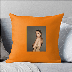 Screen Siren Ester Exposito Pillows Cover