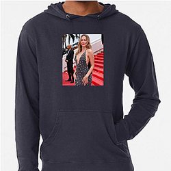Breakout Actress Ester Exposito Hoodies
