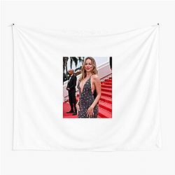 Breakout Actress Ester Exposito Tapestries