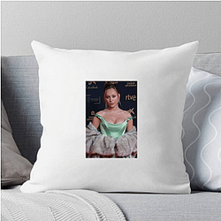 Hollywood Starlet Ester Exposito Pillows Cover