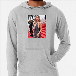 Breakout Actress Ester Exposito Hoodies