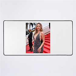 Breakout Actress Ester Exposito Mouse Pads