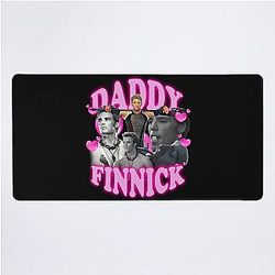 Finnick Oáir Desk